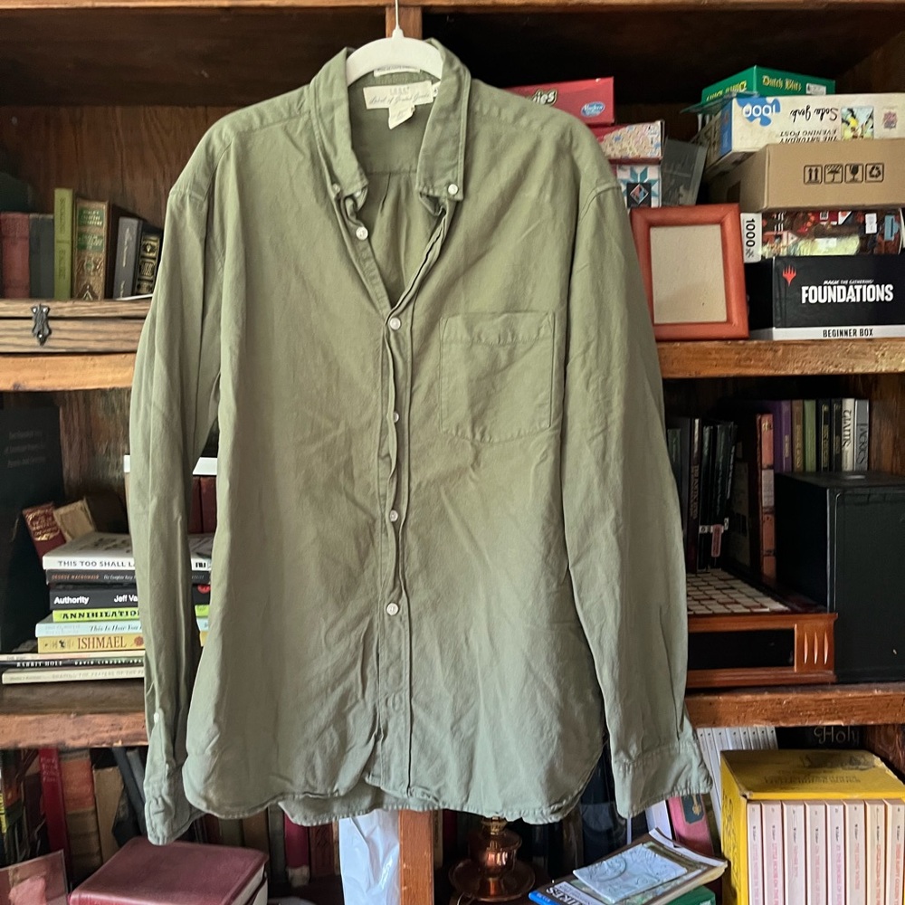 Men’s H&M Olive Green Button-Up Shirt